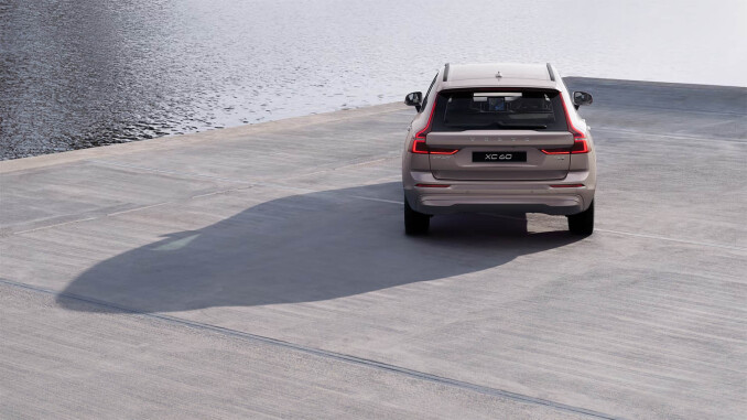 Volvo XC60 2.0 T6 [350] Plug-in Hybrid Core 5dr AWD Gtron [NI] Estate - Image 9